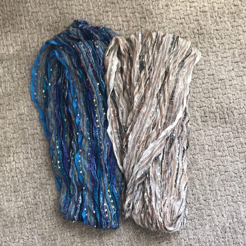 Set of two infinity scarves